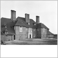 Lutyens, Middlefield, photo on countrylifeimages.co.uk,.png